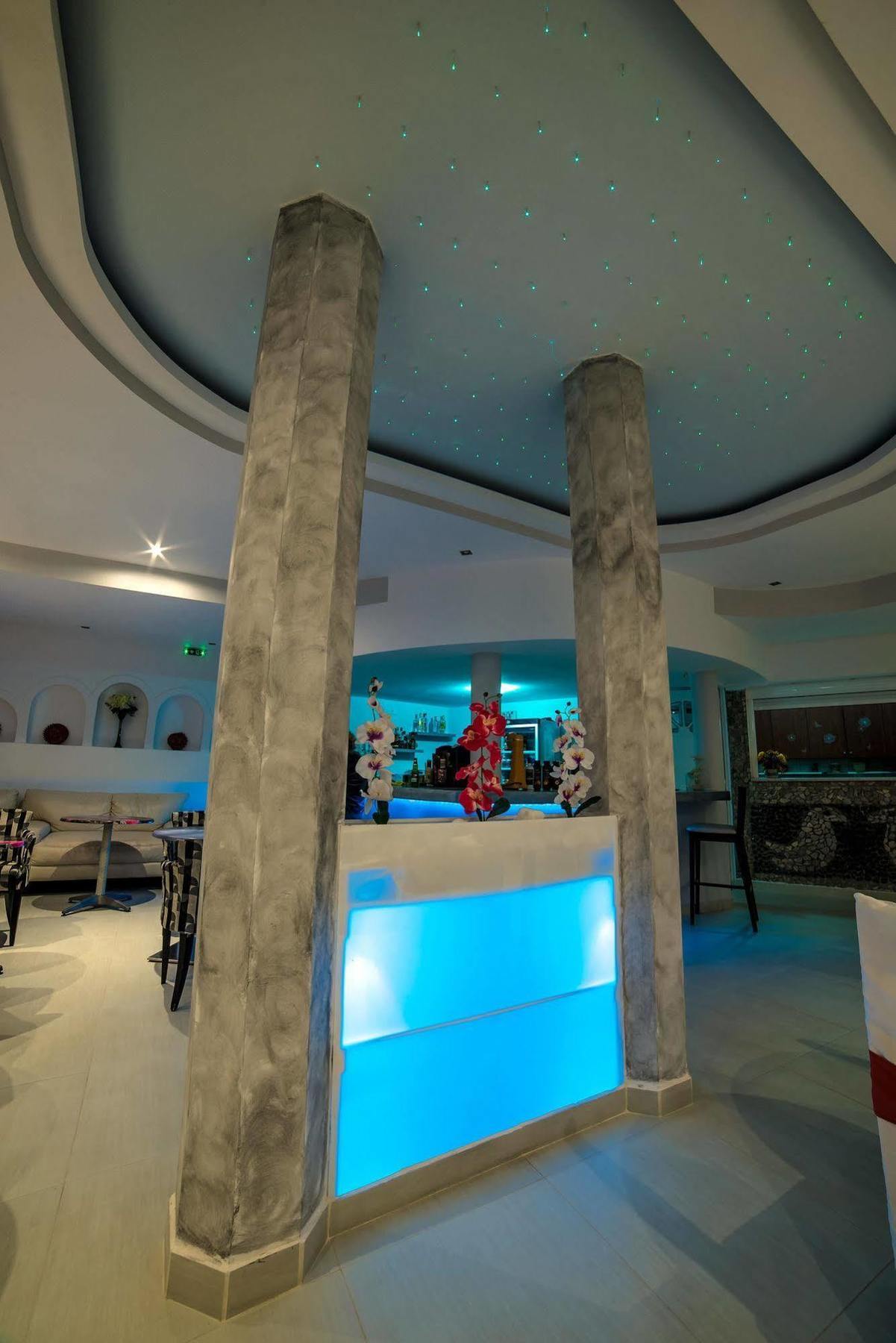 Pantheon Hotel Agios Georgios  Экстерьер фото