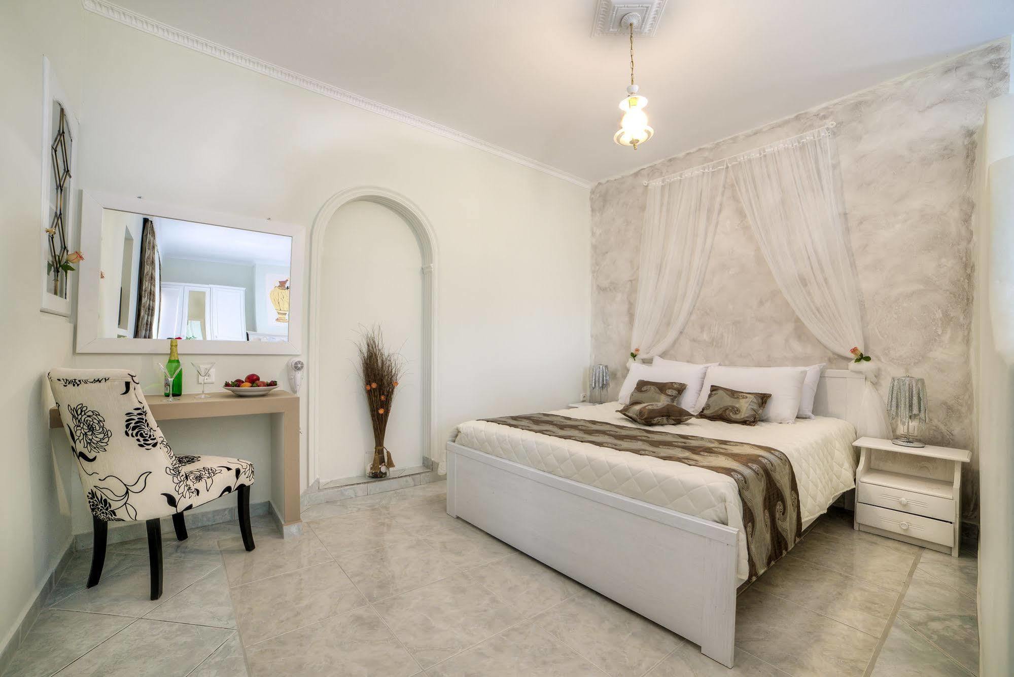 Pantheon Hotel Agios Georgios  Экстерьер фото