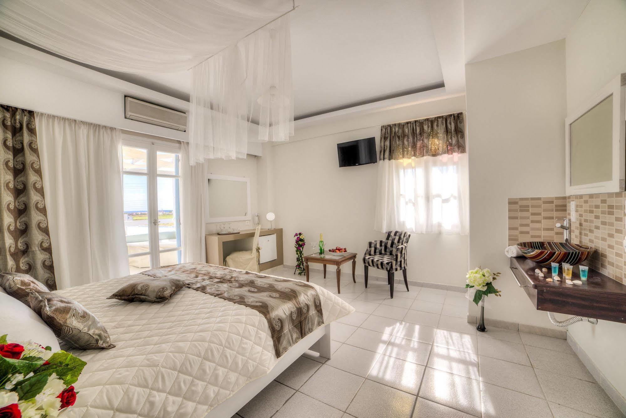 Pantheon Hotel Agios Georgios  Экстерьер фото