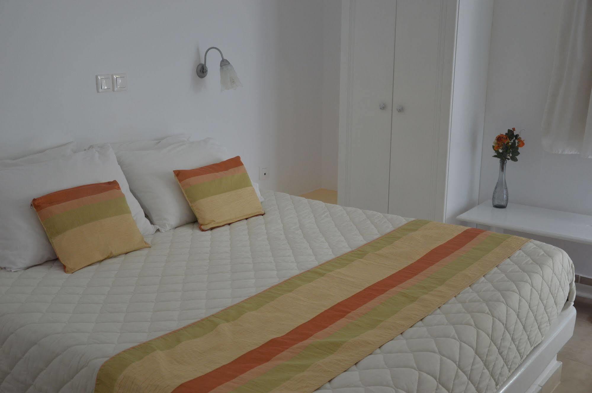 Pantheon Hotel Agios Georgios  Экстерьер фото